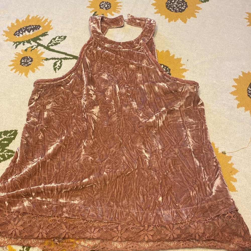 Miami brand crushed velvet top in soft pink size small